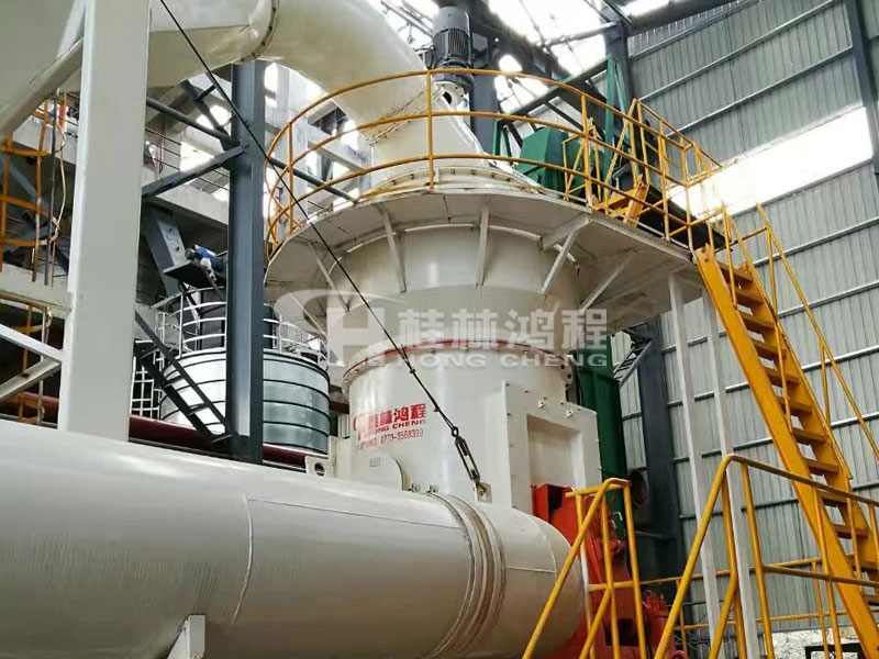 铝矾土骨料，立式磨粉机，铝矾土磨粉机，立磨，磨粉机价格，磨粉机械，磨粉设备，桂林鸿程