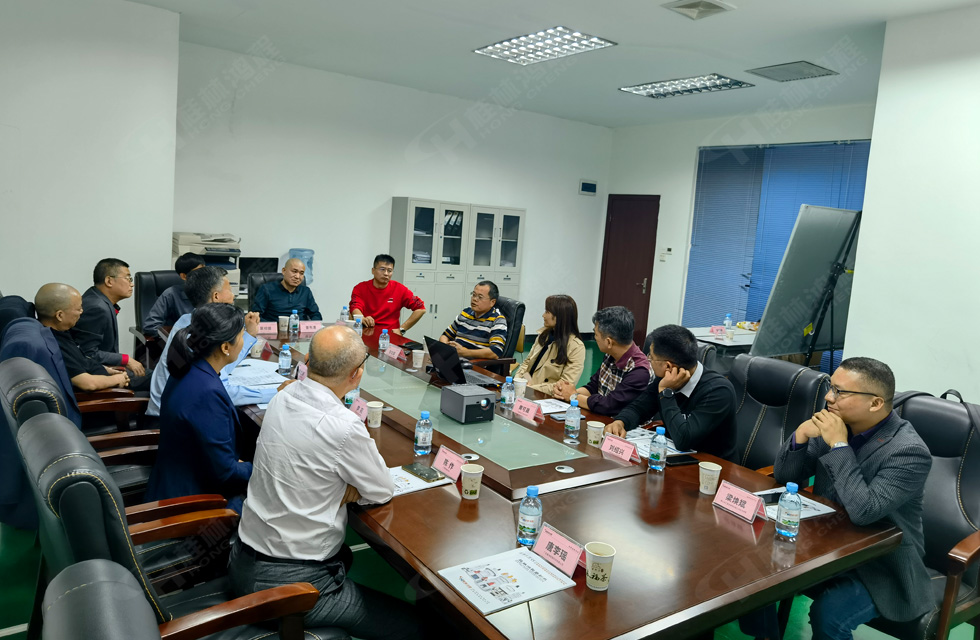 广西塑料行业协会一行莅临桂林鸿程参观指导！